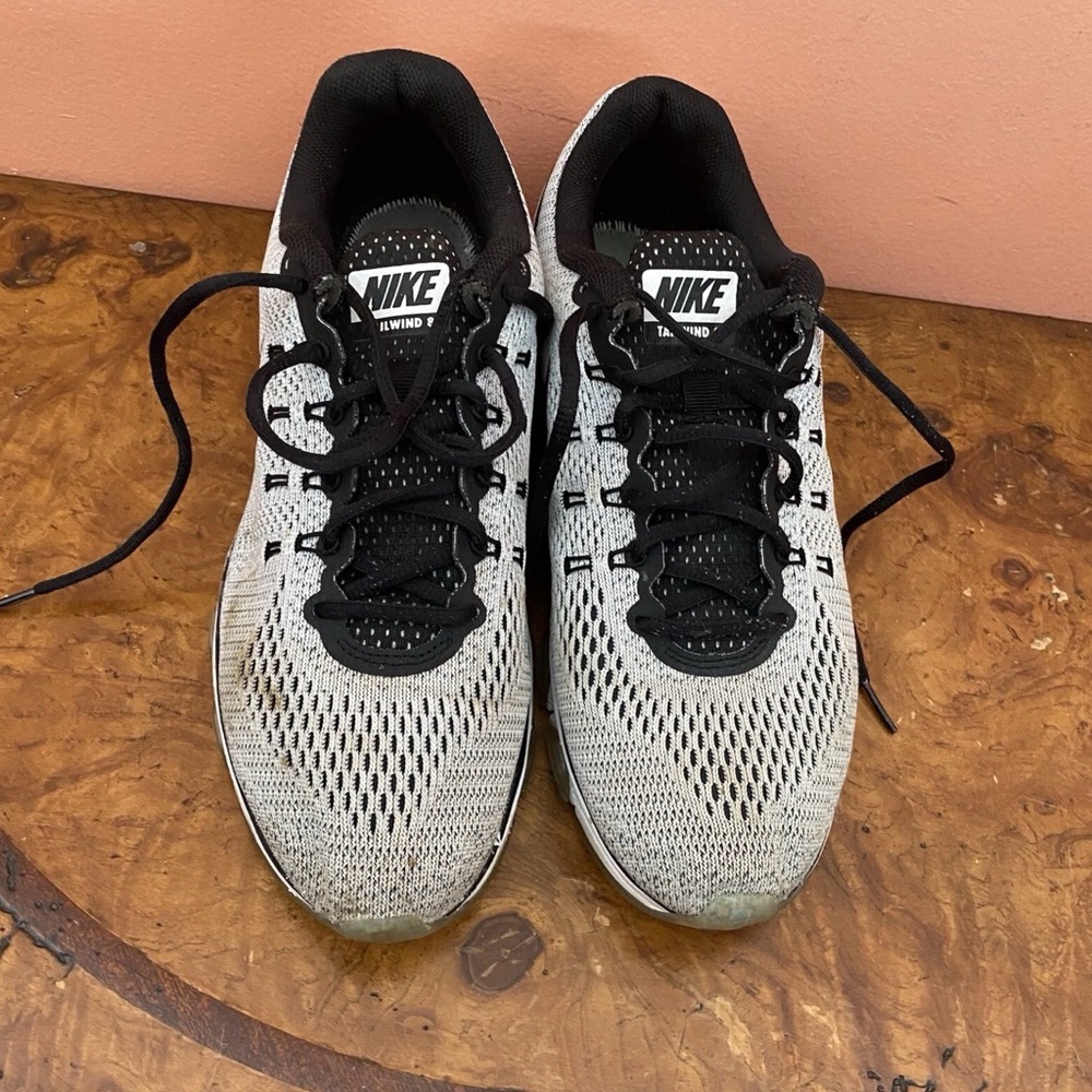 Nike Air Max Tailwind 8 Men’s Size 10.5 Grey  805941-101 Missing Insoles  Read